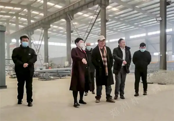 生产车间进行实地调研 生产车间进行实地调研