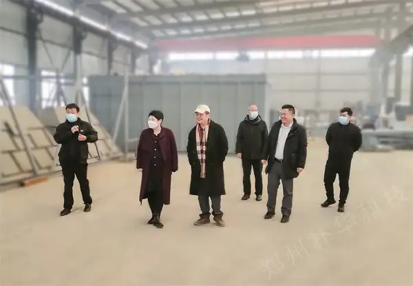 生产车间进行实地调研 生产车间进行实地调研