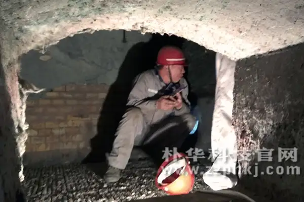 高温炉膛内确认喷枪的位置 高温炉膛内确认喷枪的位置